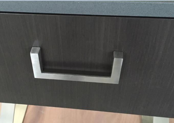 O rei Size Hotel Bedside apresenta bens de caso da hospitalidade do pé do metal com brilho 100% 3