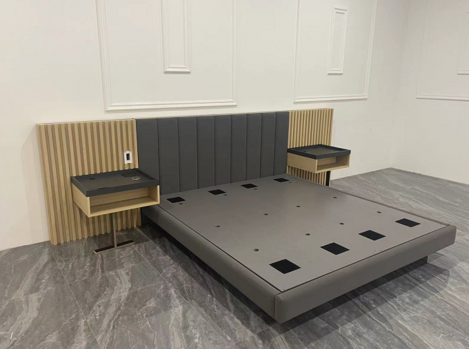 Conjuntos de quarto de móveis para hotelaria feitos sob medida em madeira maciça de carvalho com design de luxo 0