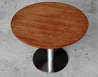 comprar A sala de jantar de madeira durável apresenta o metal lustrado para o restaurante Fabricação em linha