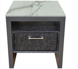 comprar A noite superior da pedra está a madeira de carvalho para o quarto do hotel, punho escovado metal Fabricação em linha