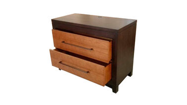 comprar Do armário de madeira da sala de hotel da gaveta dobro mobília luxuosa do quarto/punho longo Fabricação em linha