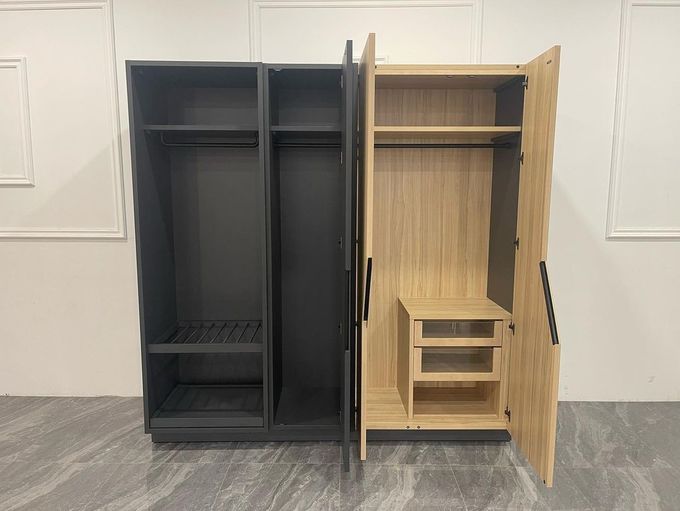 Vestuário de madeira moderno personalizado do tamanho para o suporte do quarto de hóspedes apenas 0