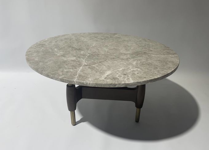 Mesa de centro personalizada da sala de visitas com parte superior de bronze escovada do mármore da base do metal 1