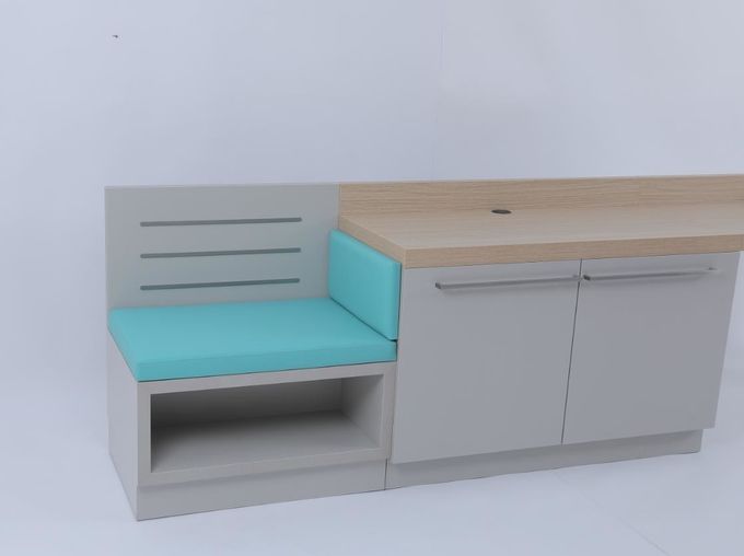 Modern Bedroom Custom Expansive Linear Desk Para o Hilton Hotel 3